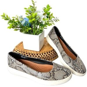 Baretraps Nadra Rebound Snakskin Python Print Women's Ballet Flats Size 5.5